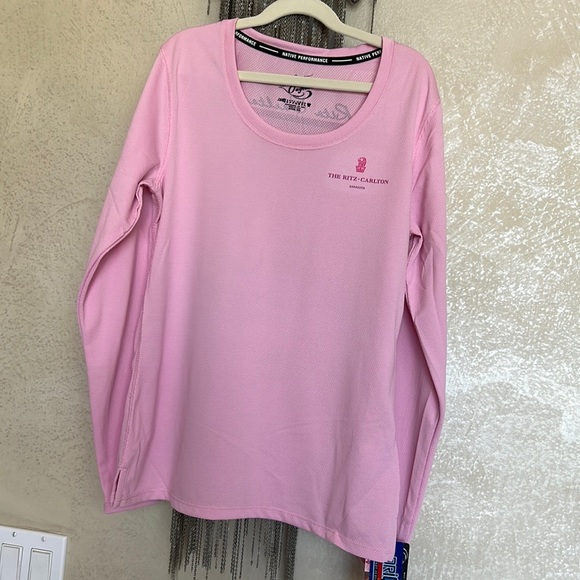 Ritz Carlton Sarasota Rash guard top XS / S pink Sea horse - Picture 1 of 8